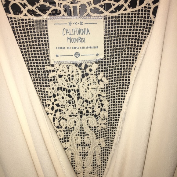 Light Tan Bell Sleeve Romper with lace detail - Picture 3 of 4